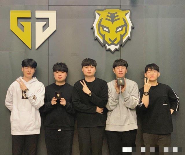 员在不同位 员在不同位