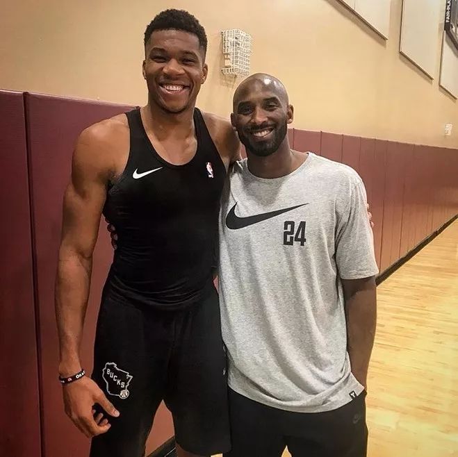 禁区防守站 禁区防守站