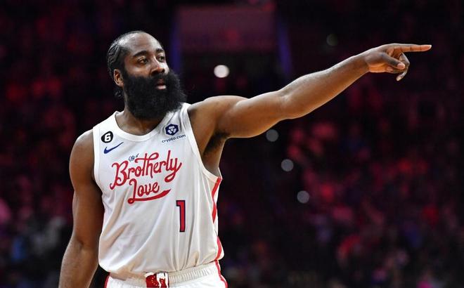 08年季后赛面对同一支球队凯尔特人，詹姆斯、科比发挥如何？